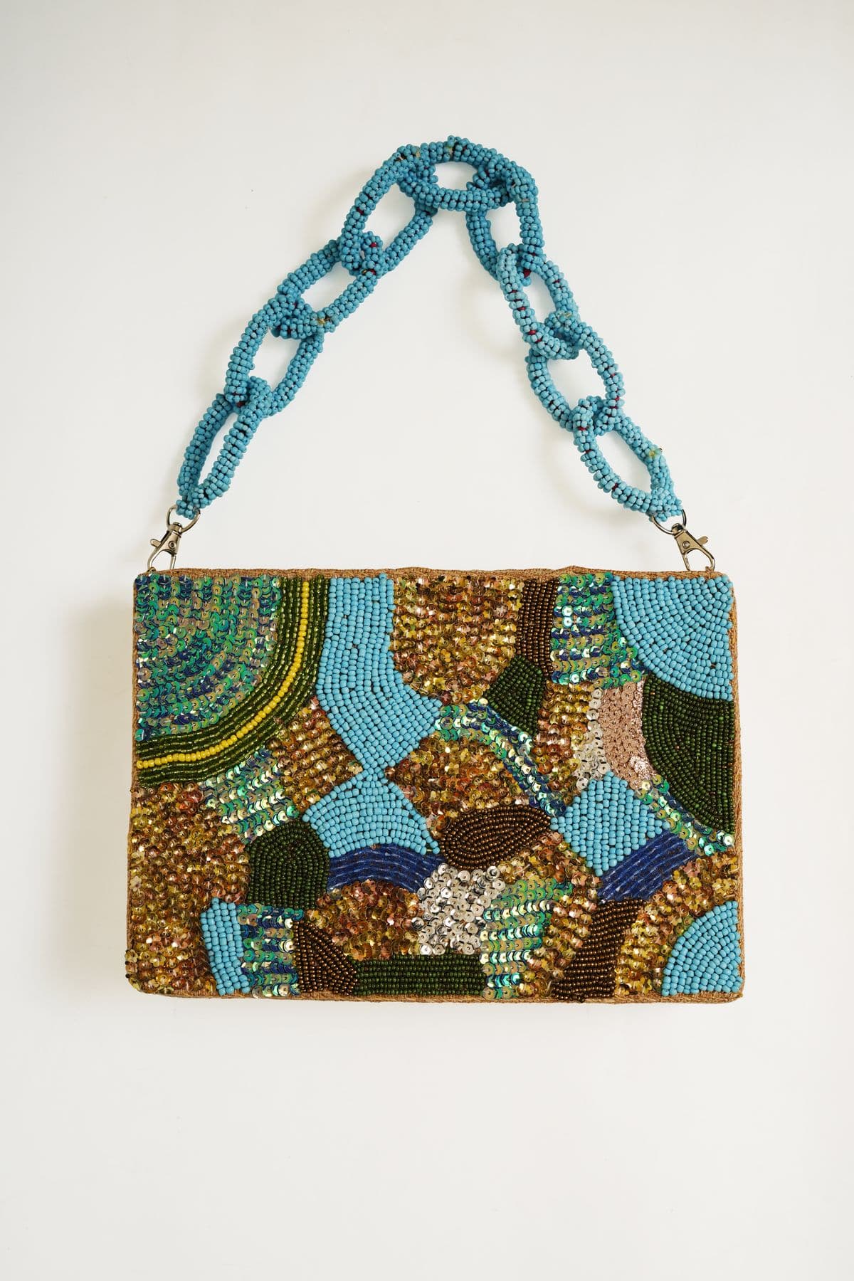 Beaded clutch with a chain handle
